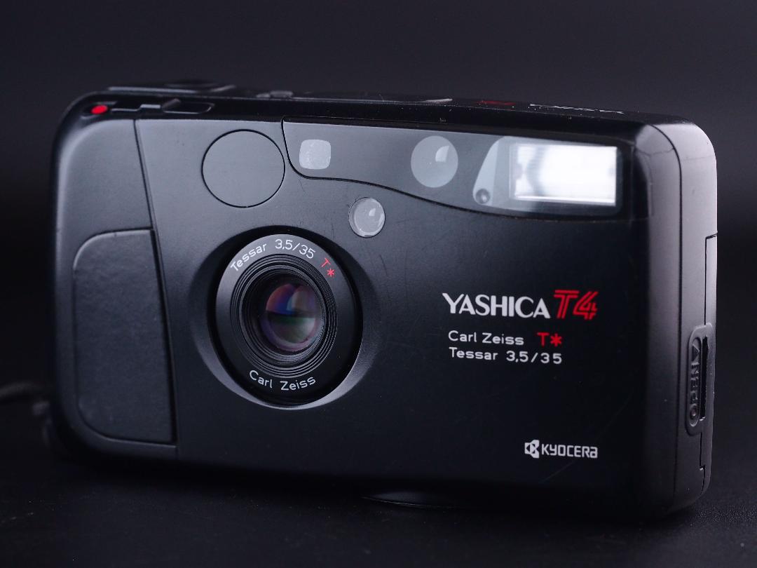 Yashica T4